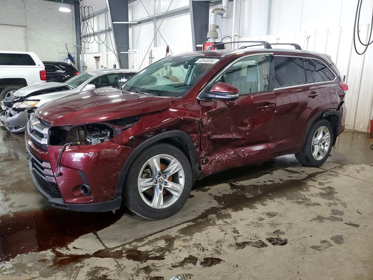 TOYOTA HIGHLANDER