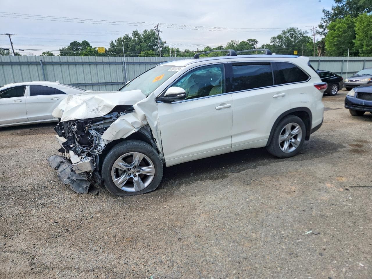 TOYOTA HIGHLANDER