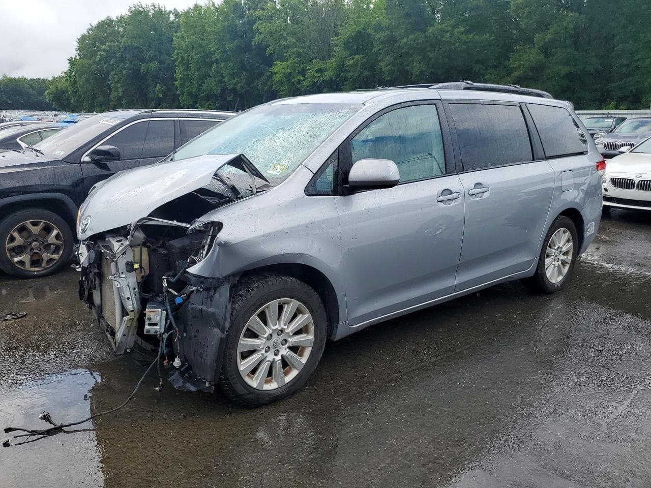 TOYOTA SIENNA