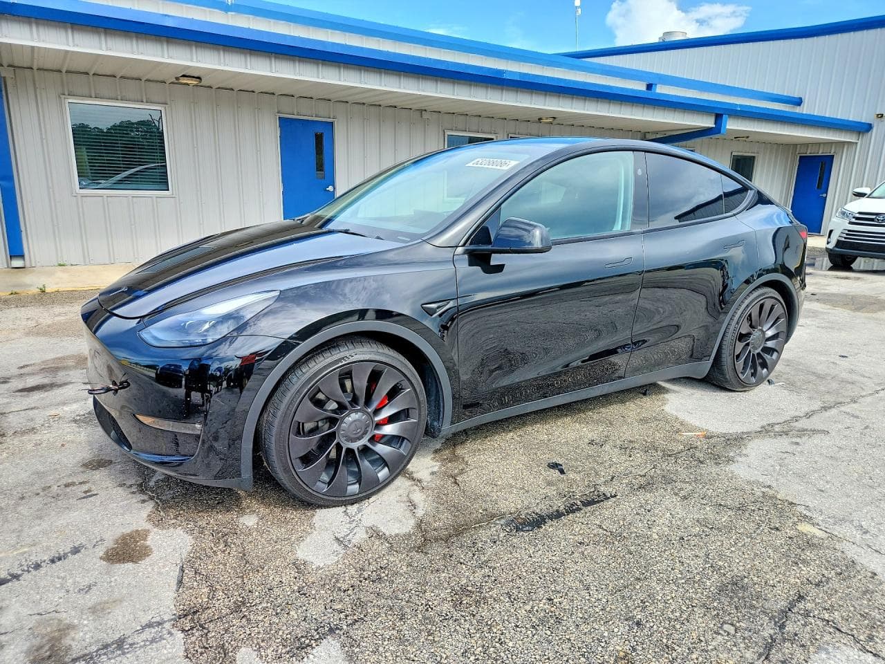 TESLA MODEL Y