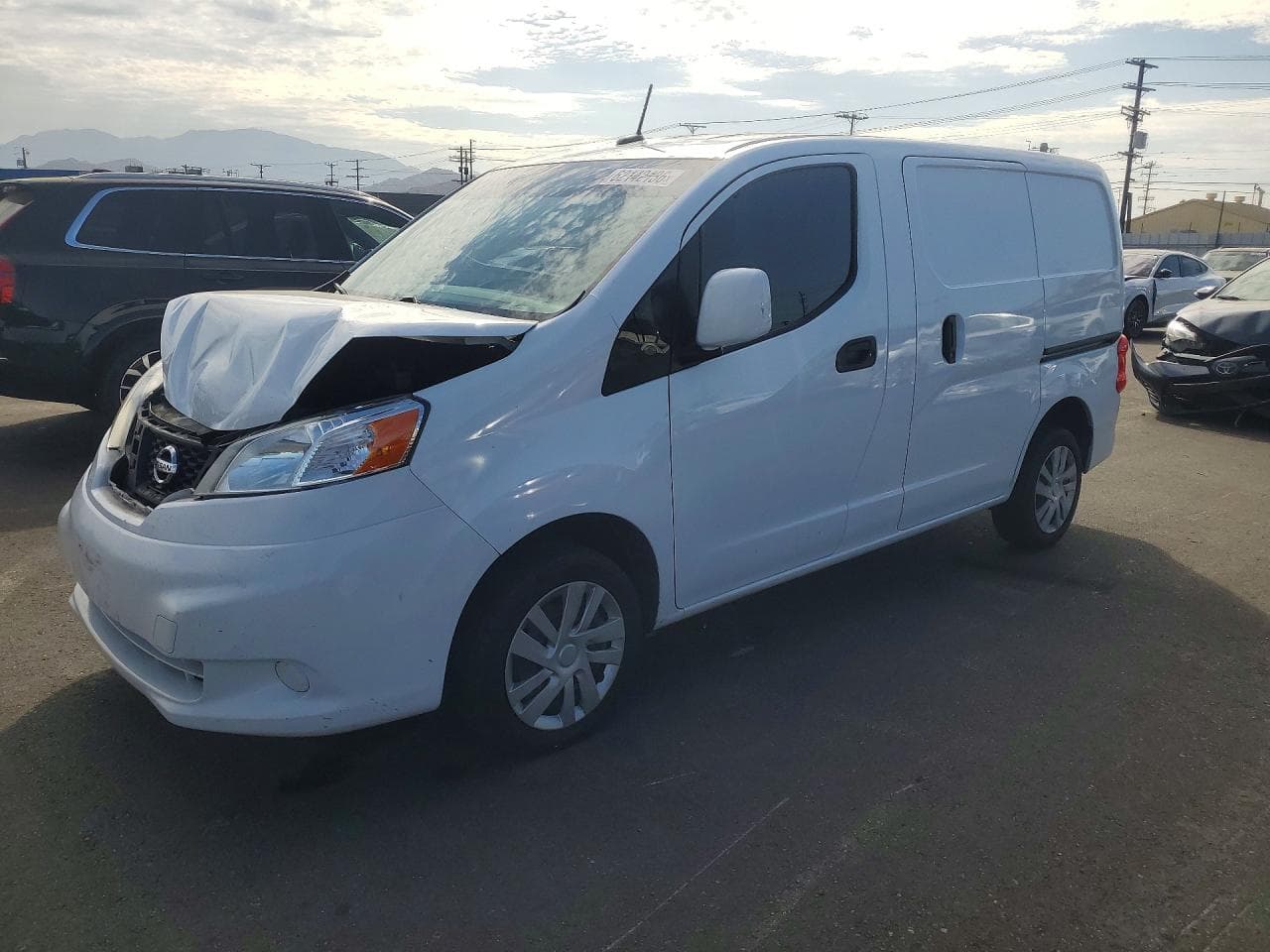 NISSAN NV