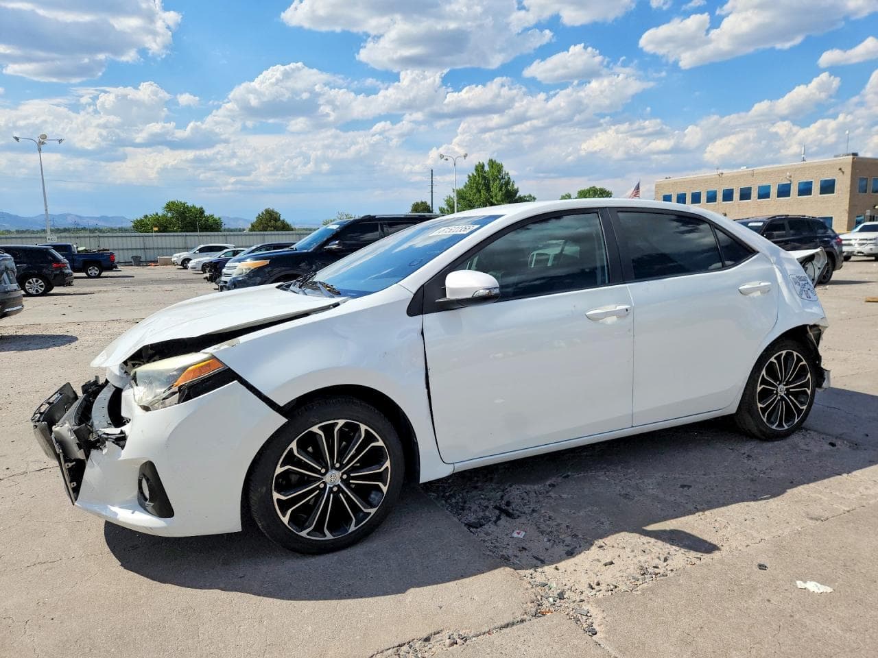 TOYOTA COROLLA