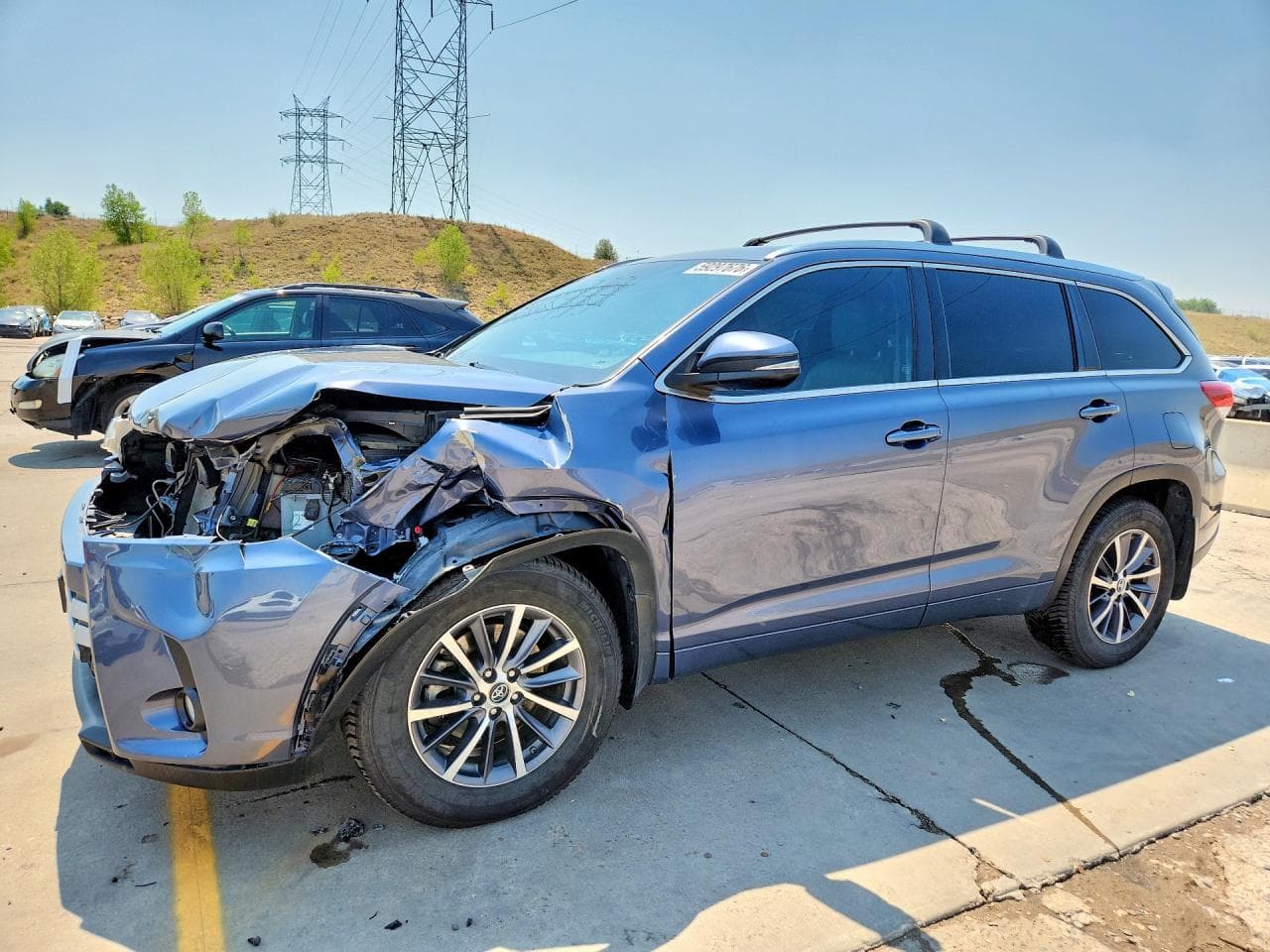 TOYOTA HIGHLANDER