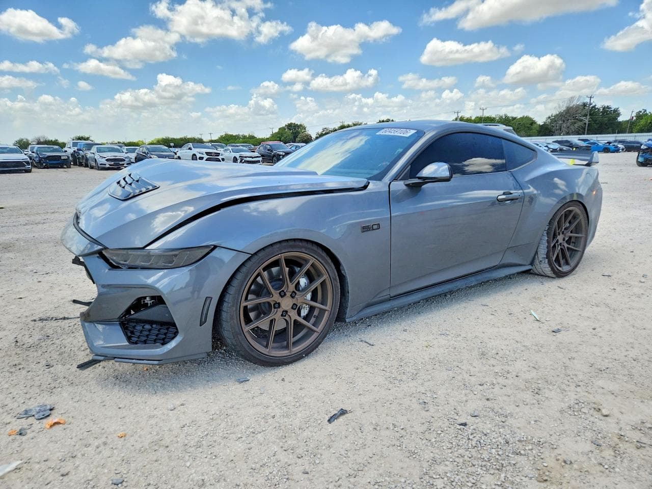 FORD MUSTANG