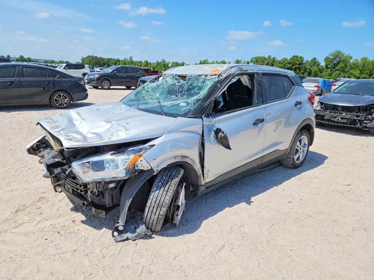 NISSAN KICKS