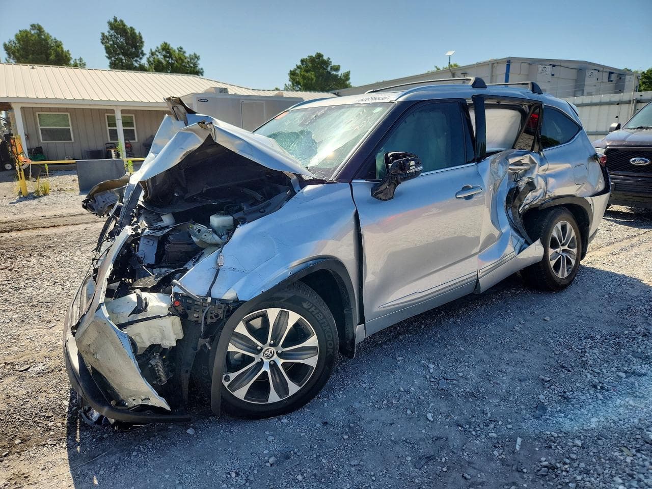 TOYOTA HIGHLANDER