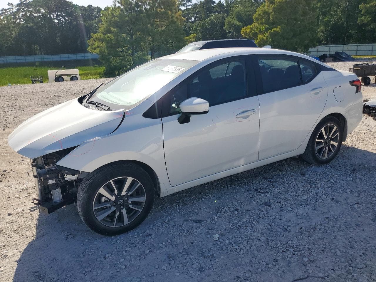 NISSAN VERSA