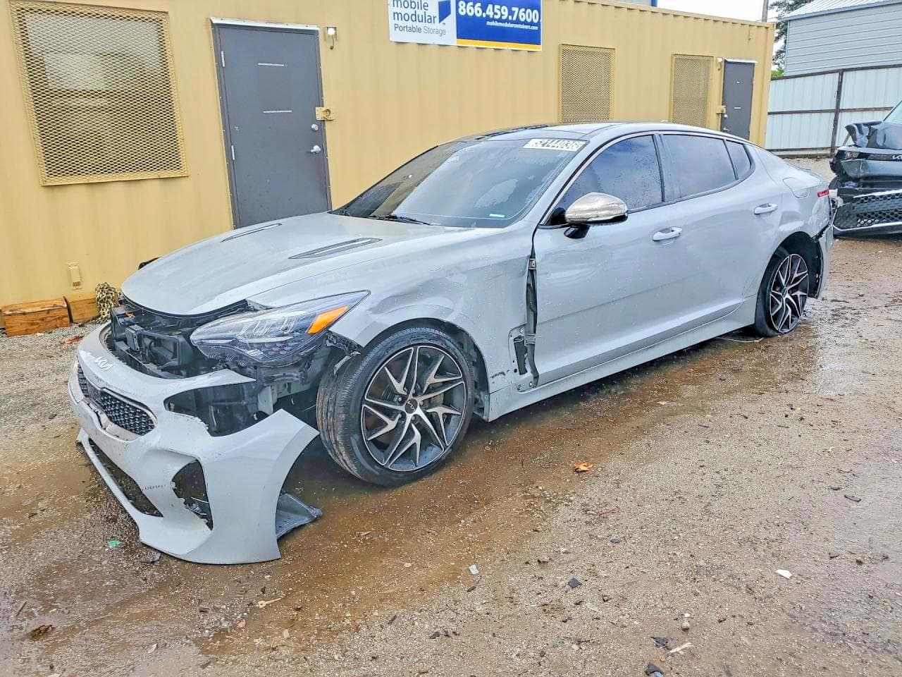 KIA STINGER