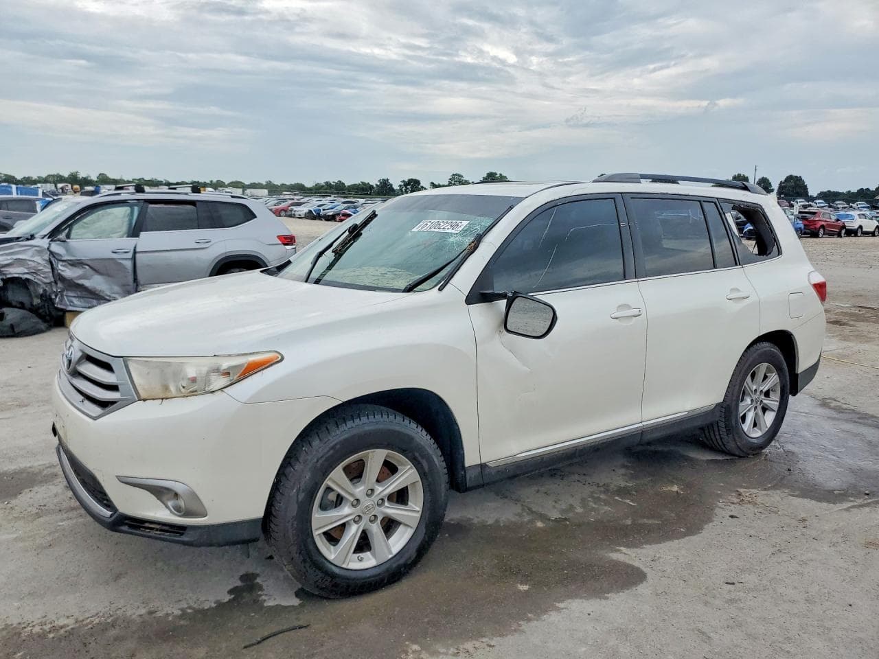 TOYOTA HIGHLANDER