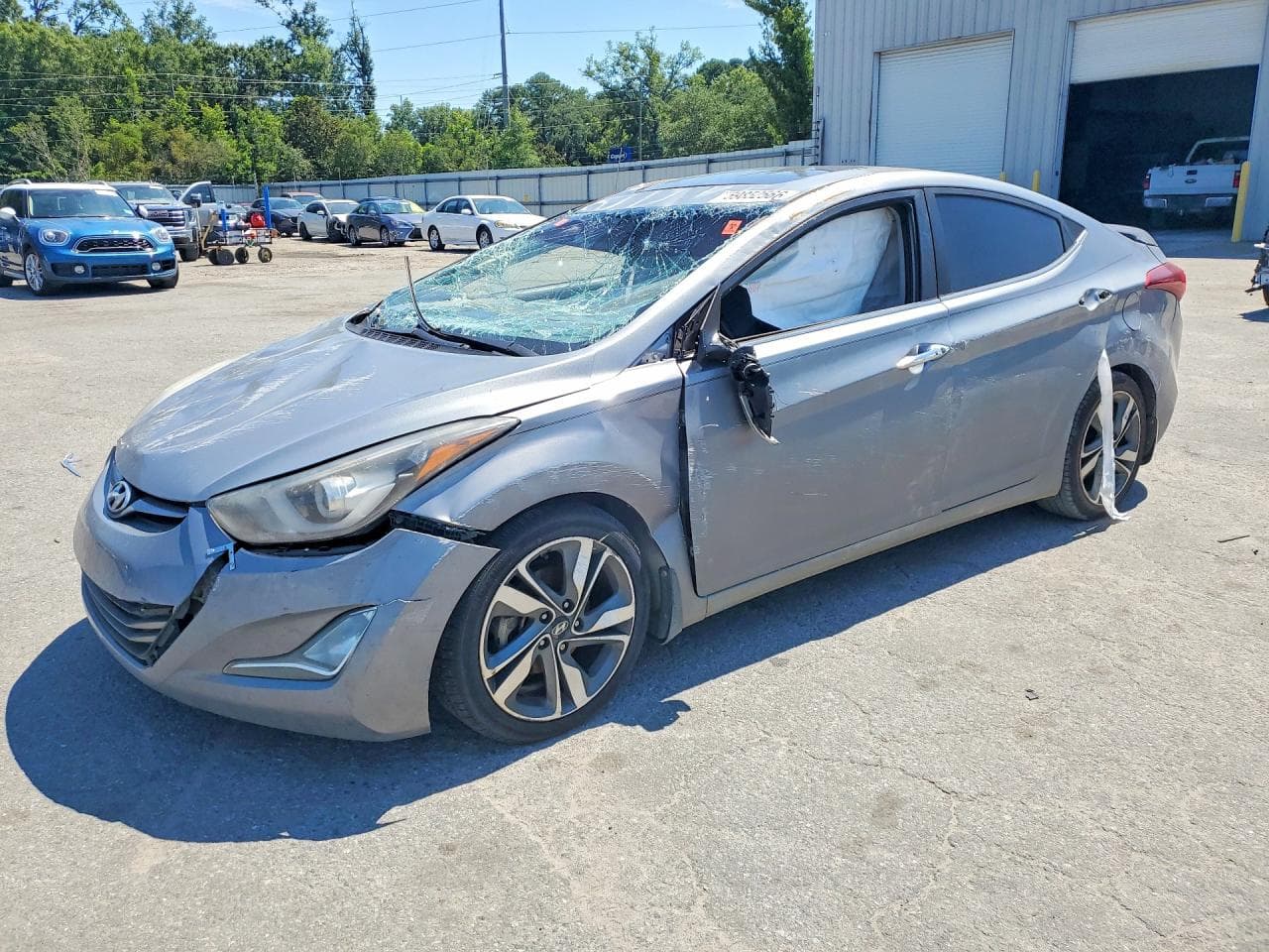 HYUNDAI ELANTRA