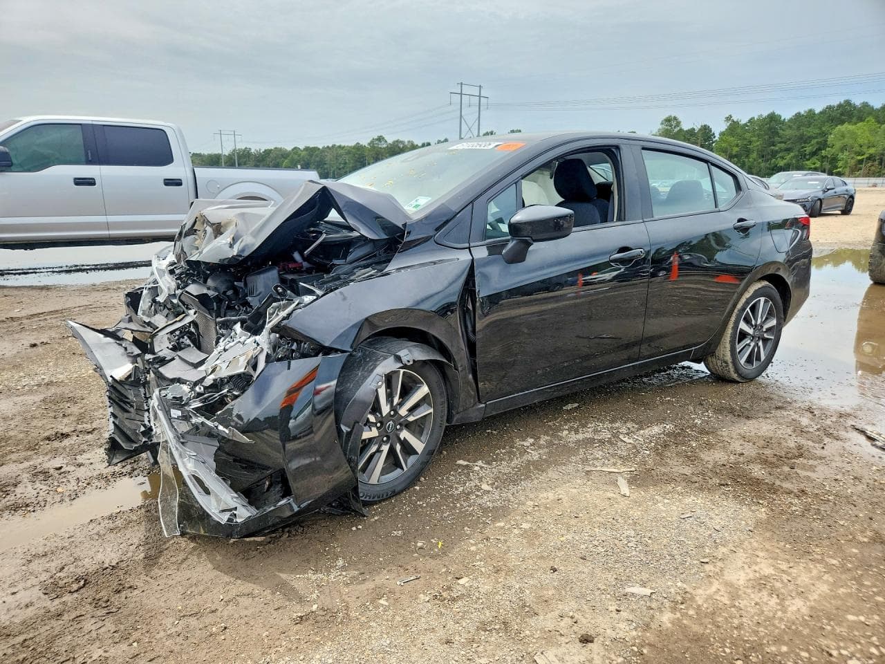 NISSAN VERSA