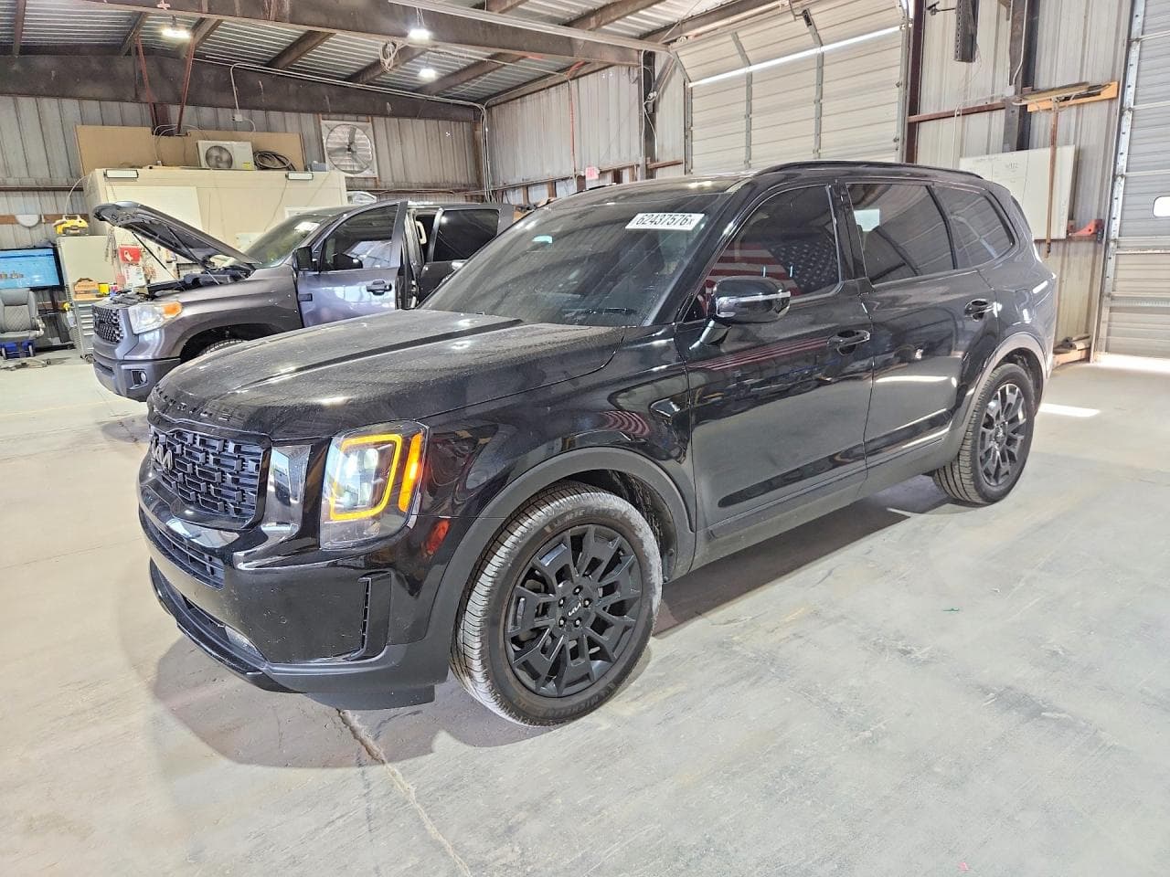 KIA TELLURIDE