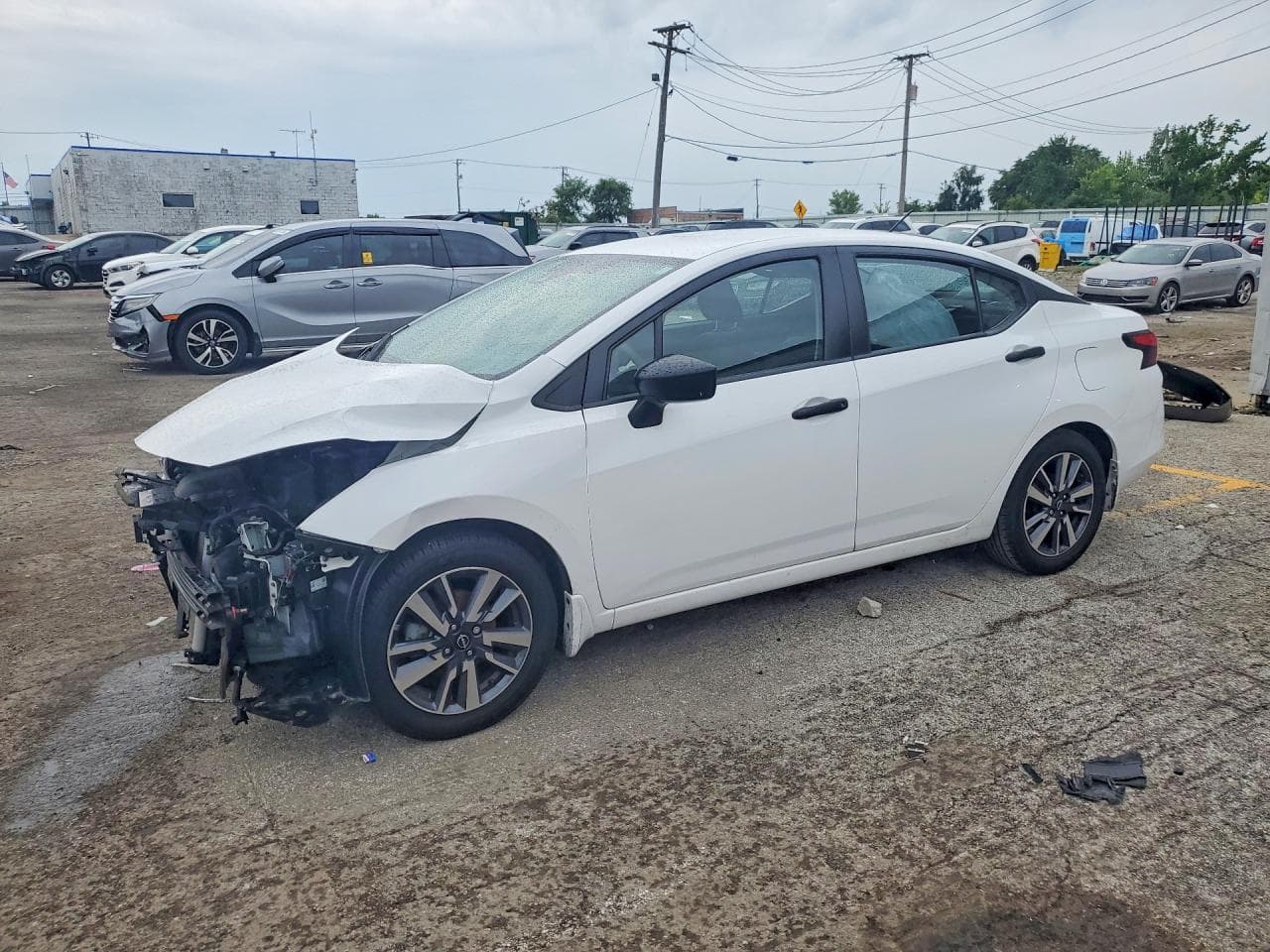 NISSAN VERSA