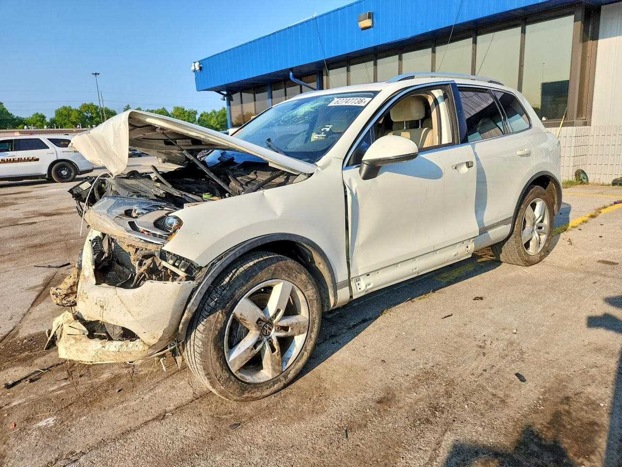 VOLKSWAGEN TOUAREG
