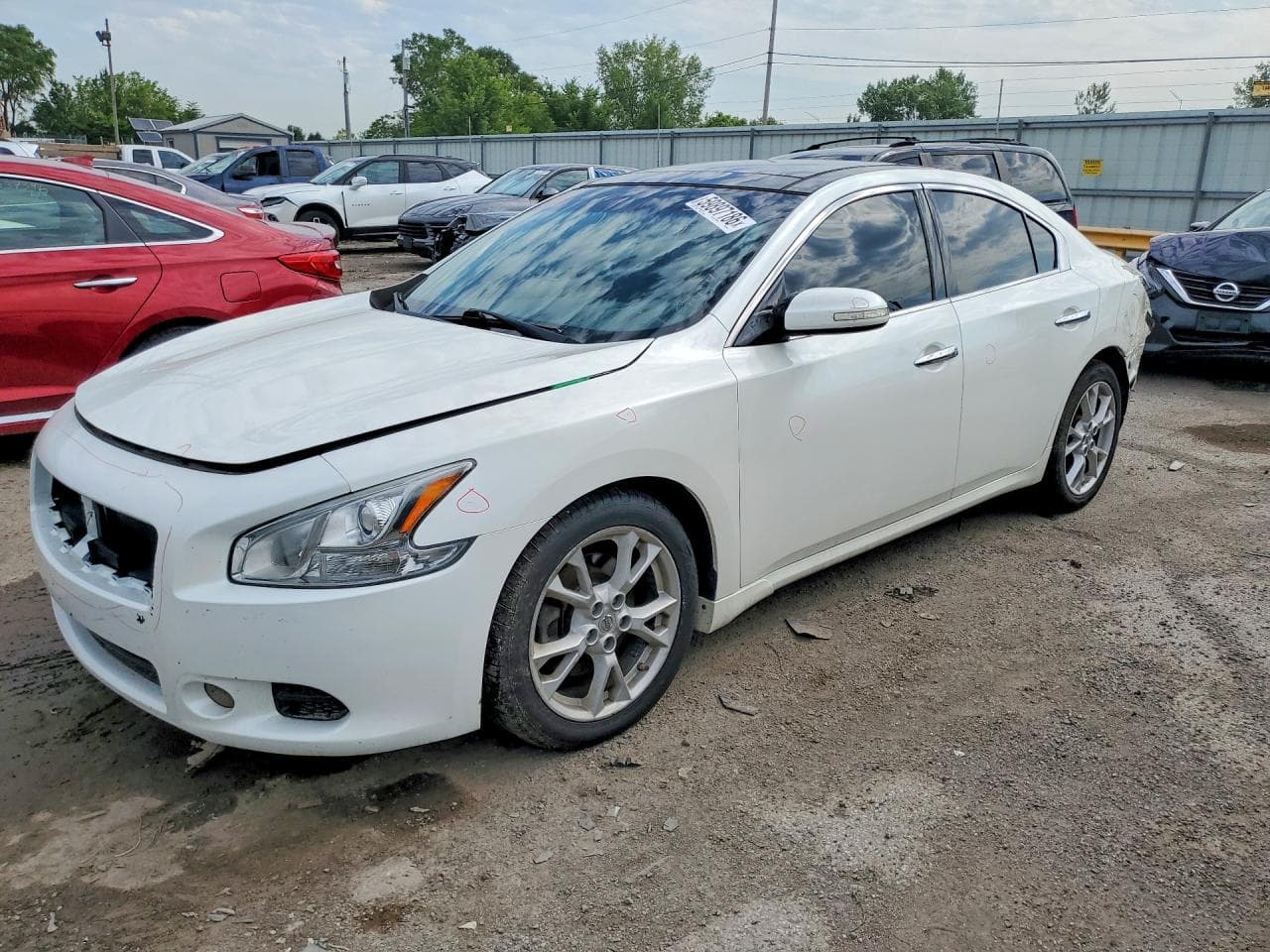 NISSAN MAXIMA