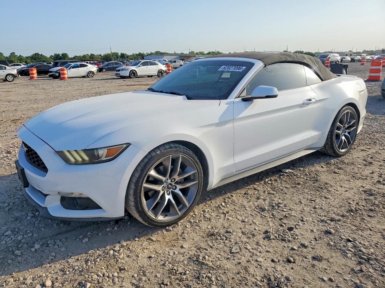 FORD MUSTANG