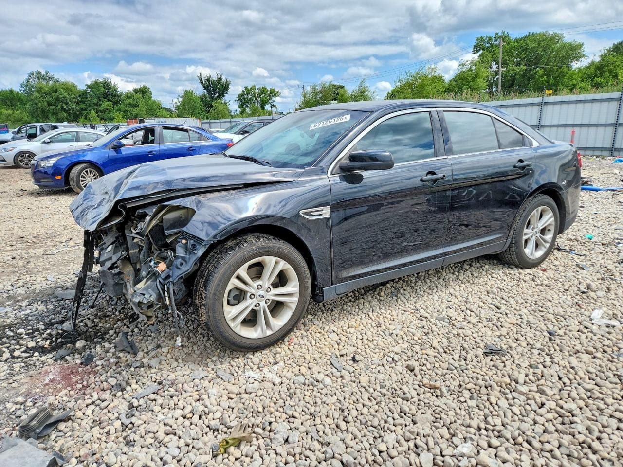 FORD TAURUS