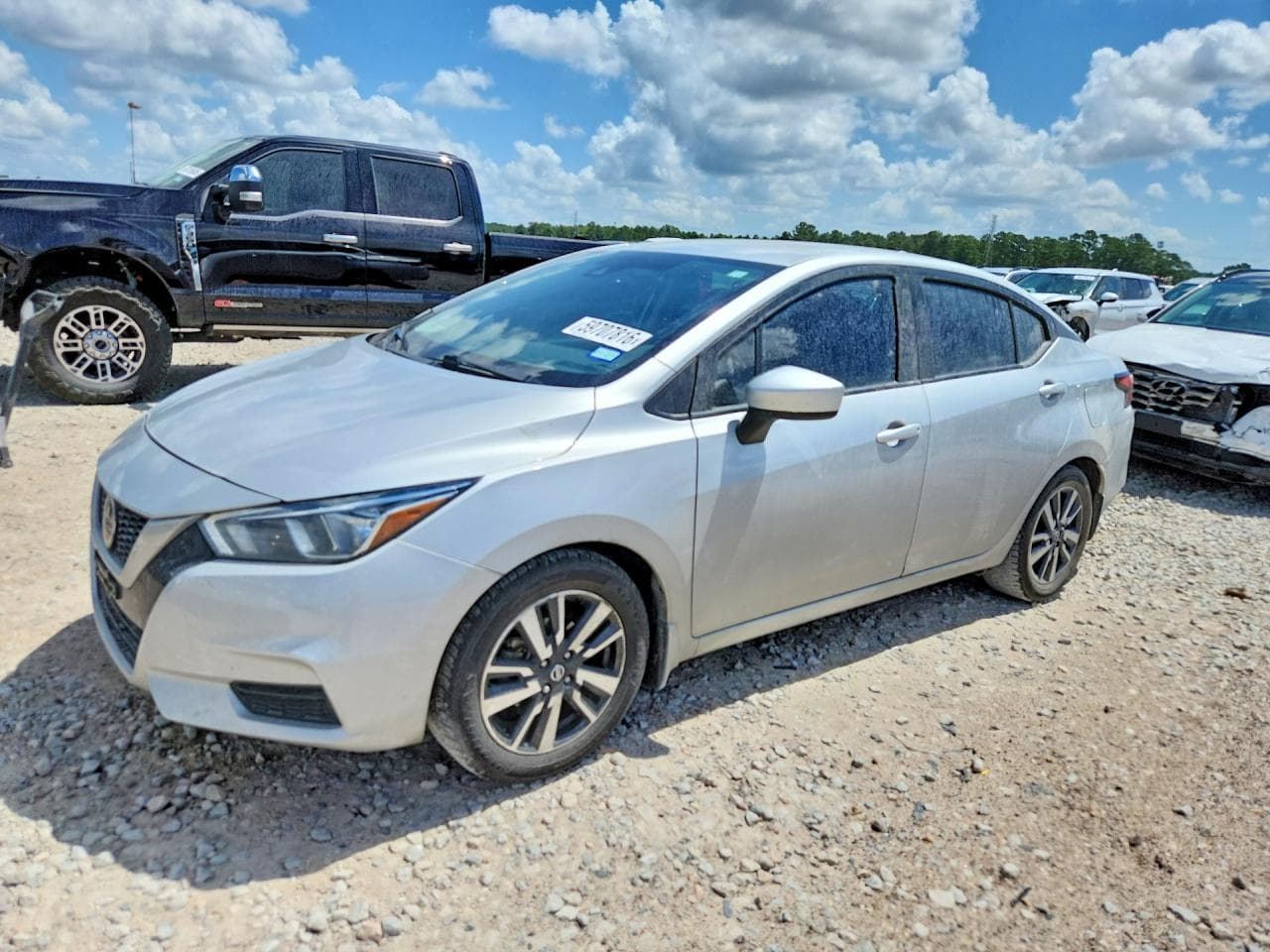NISSAN VERSA