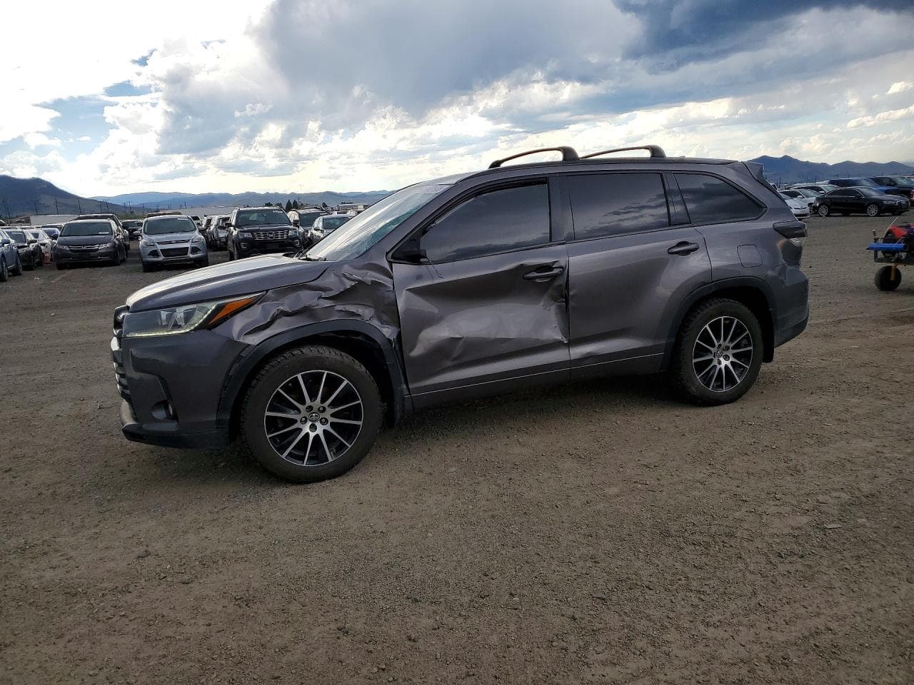 TOYOTA HIGHLANDER