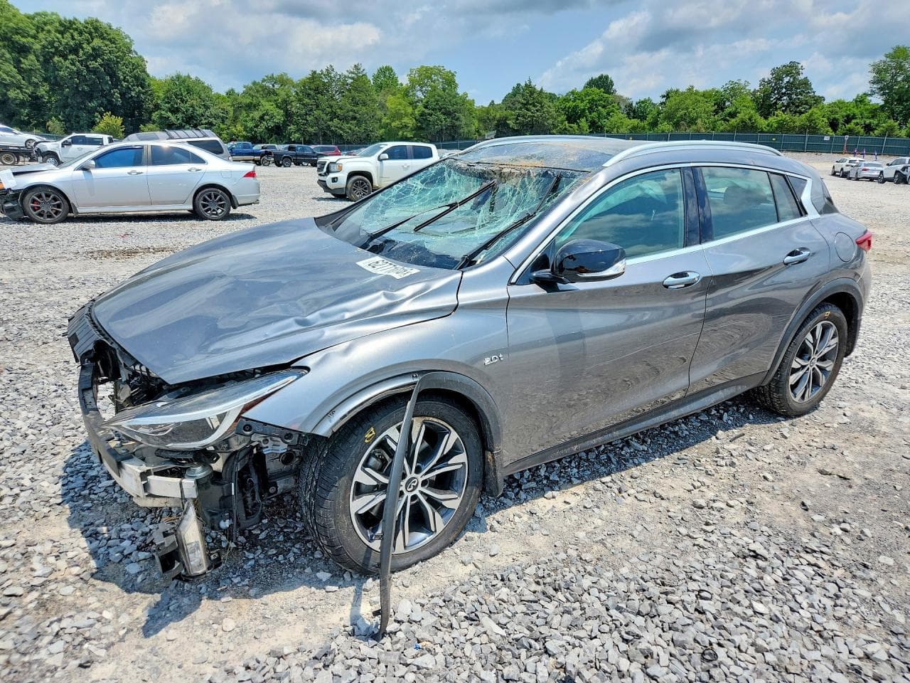 INFINITI QX30