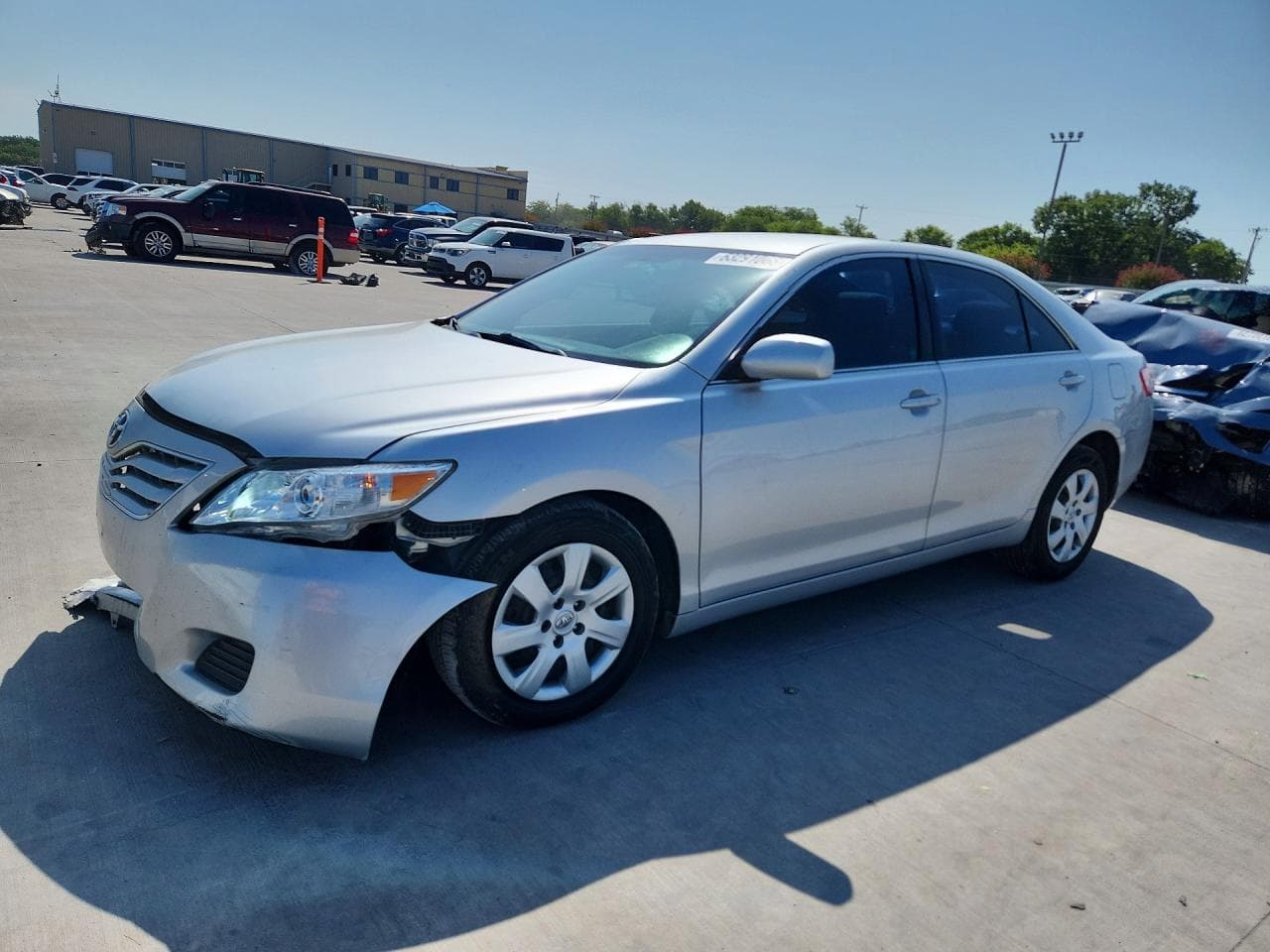 TOYOTA CAMRY