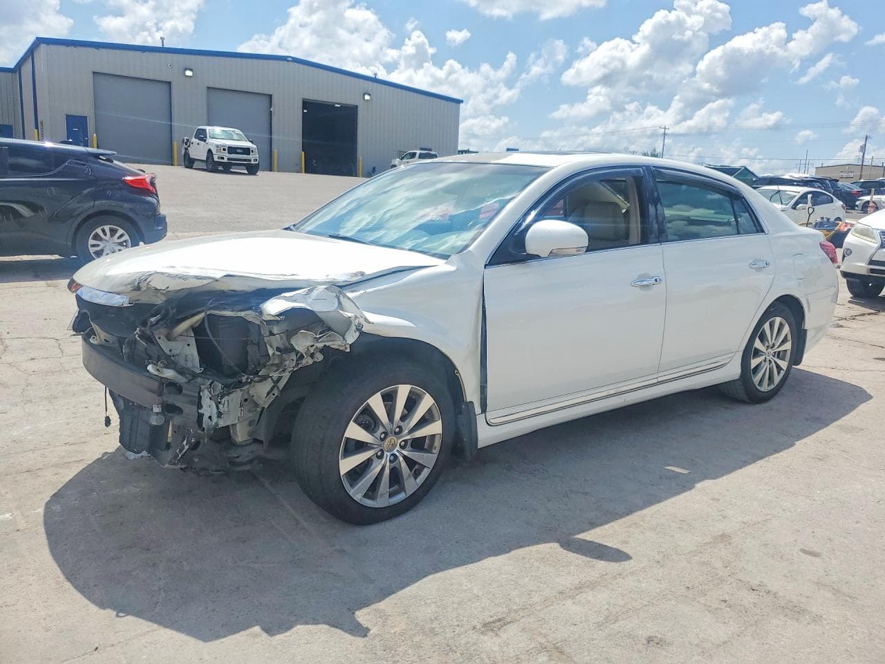 TOYOTA AVALON