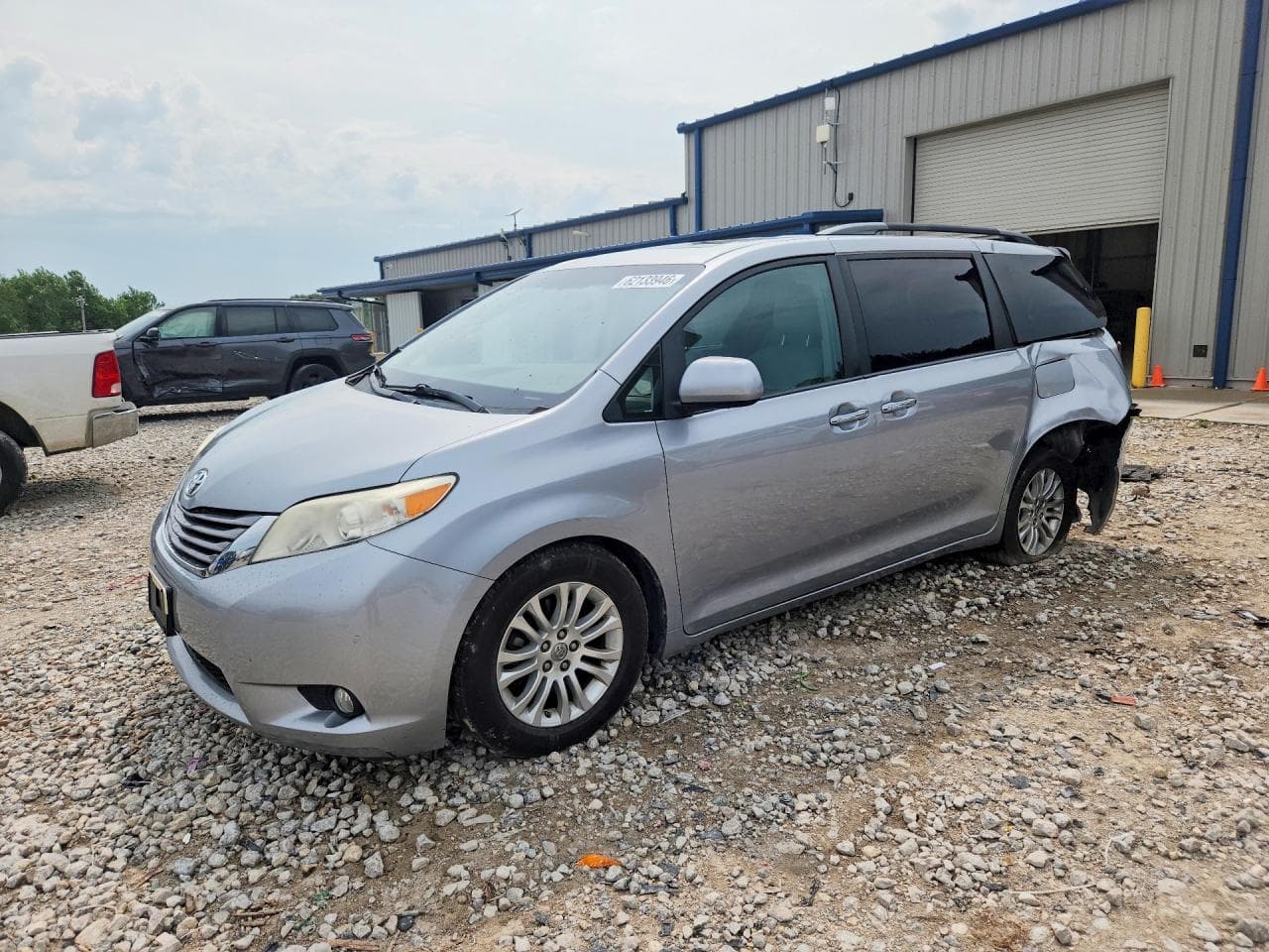 TOYOTA SIENNA