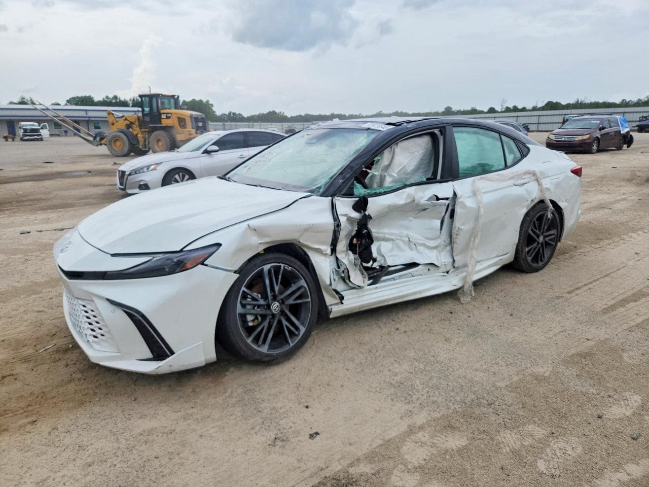 TOYOTA CAMRY