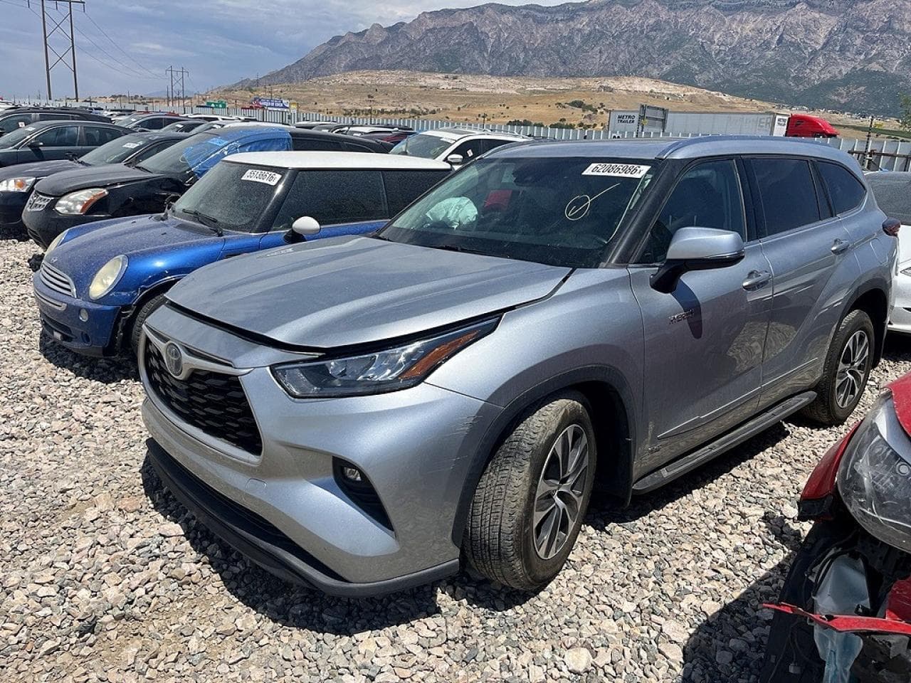TOYOTA HIGHLANDER