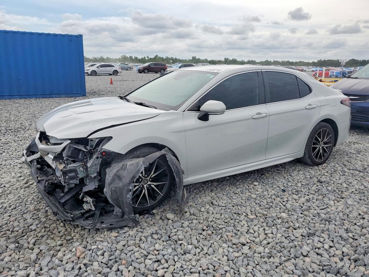 TOYOTA CAMRY