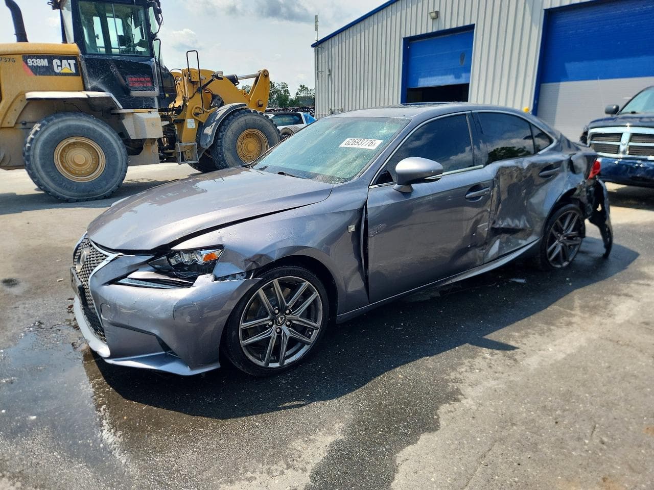 LEXUS IS