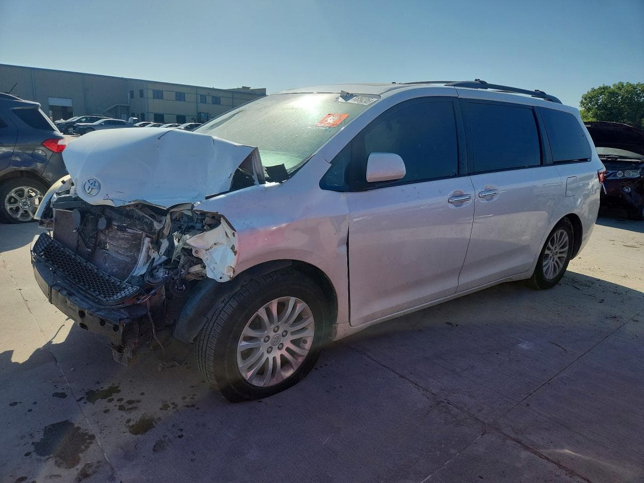TOYOTA SIENNA