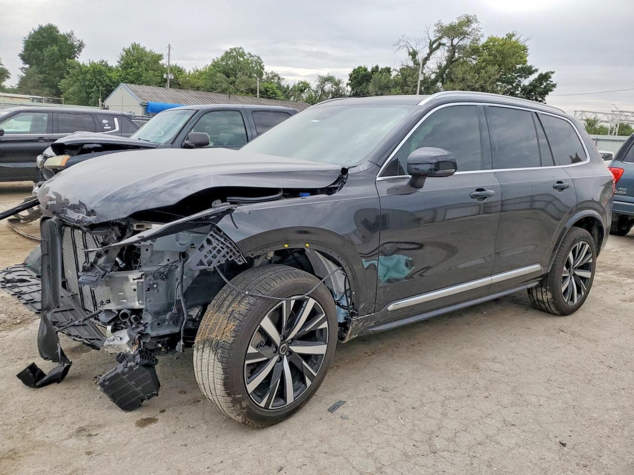 VOLVO XC90