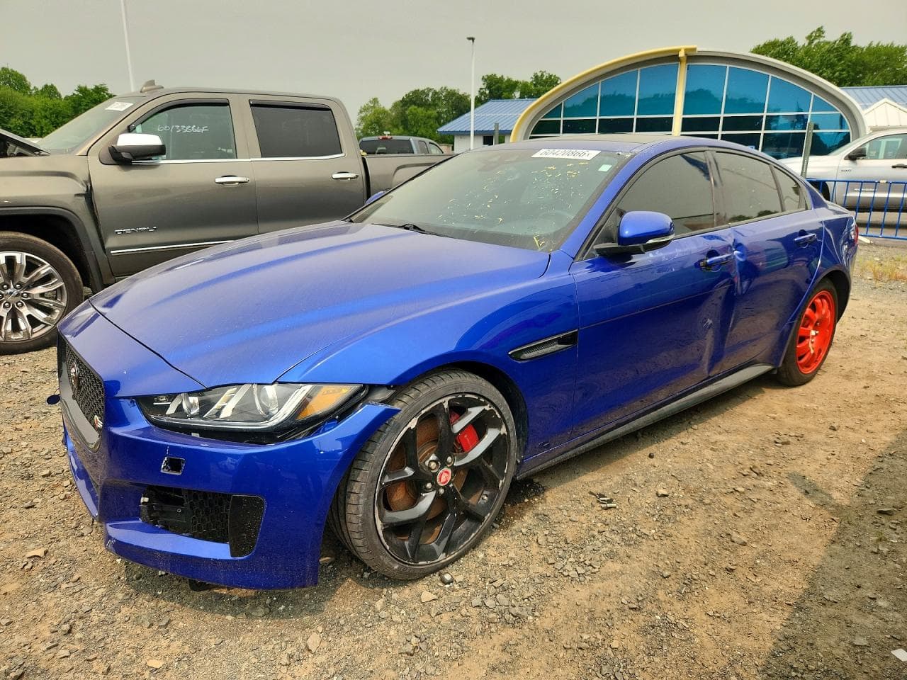 JAGUAR XE