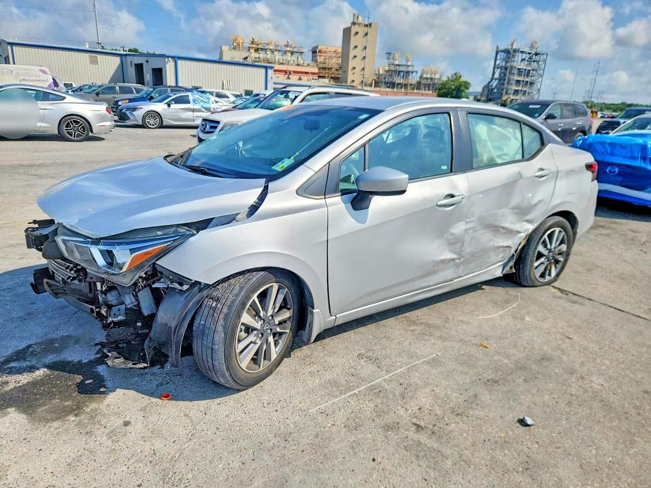 NISSAN VERSA