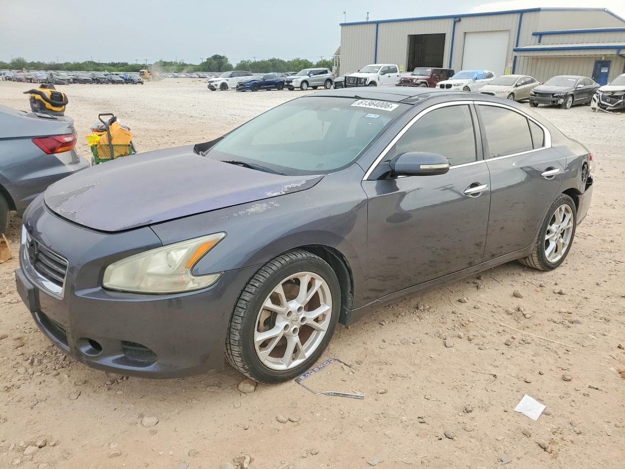 NISSAN MAXIMA