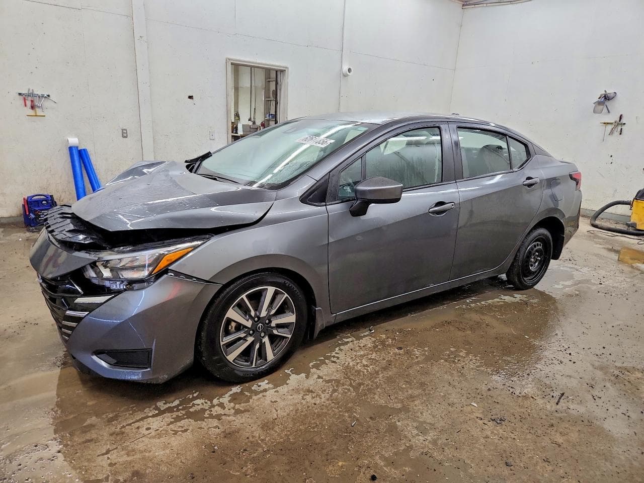 NISSAN VERSA