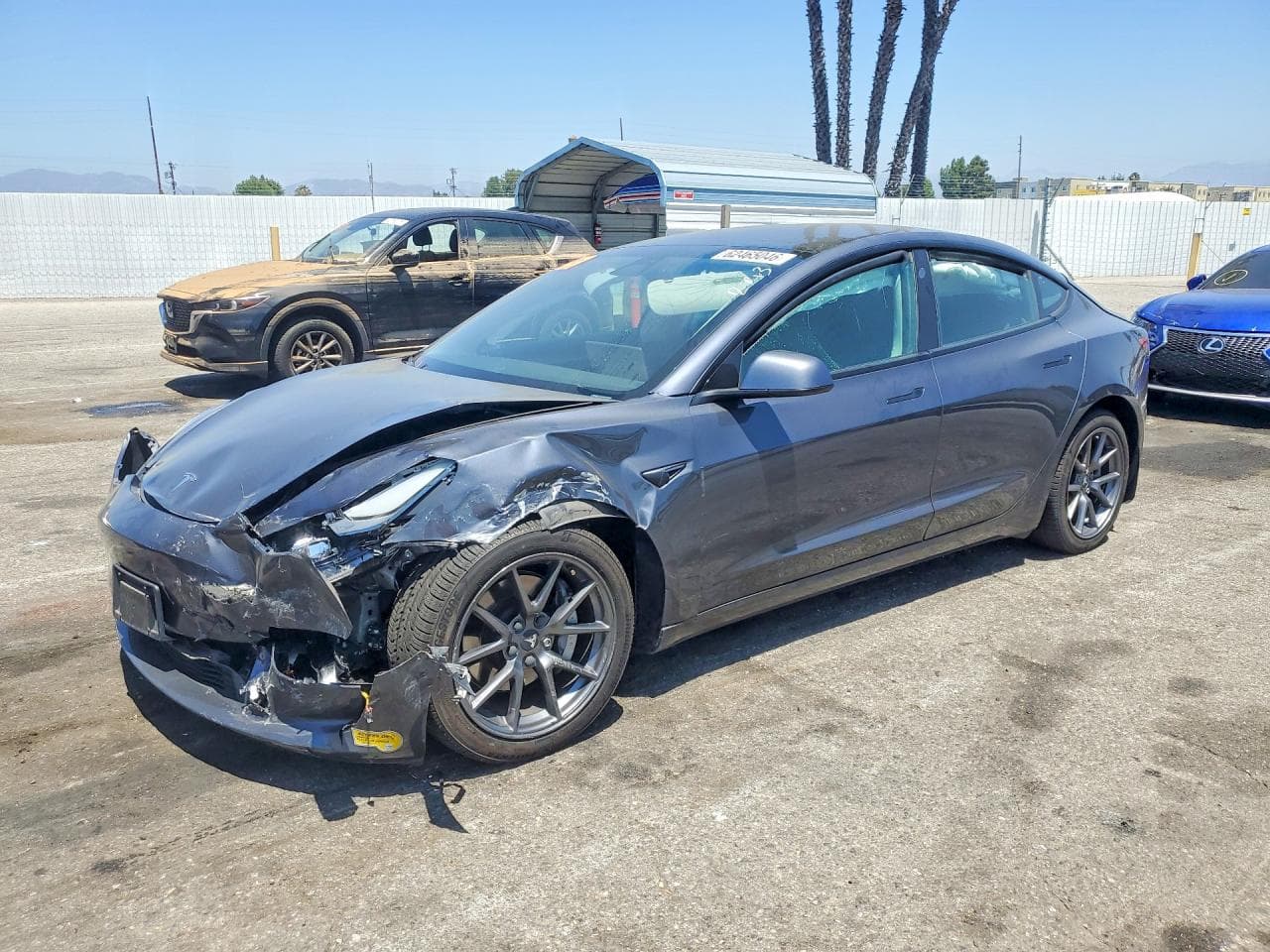 TESLA MODEL 3