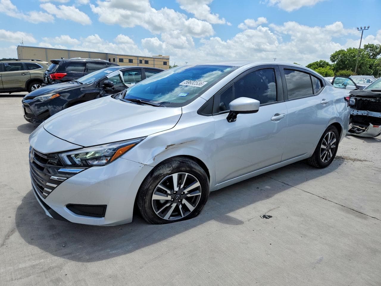 NISSAN VERSA