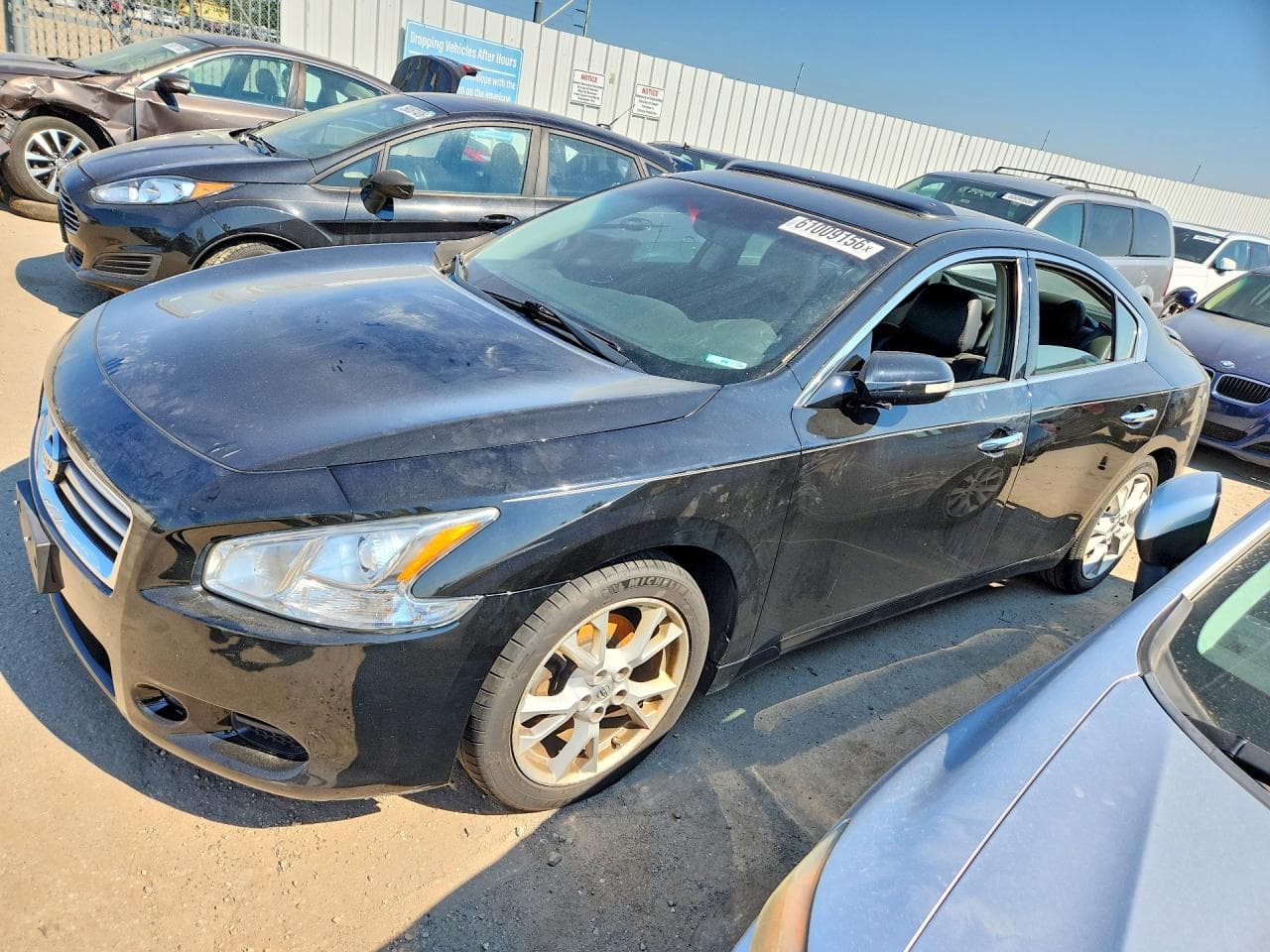 NISSAN MAXIMA
