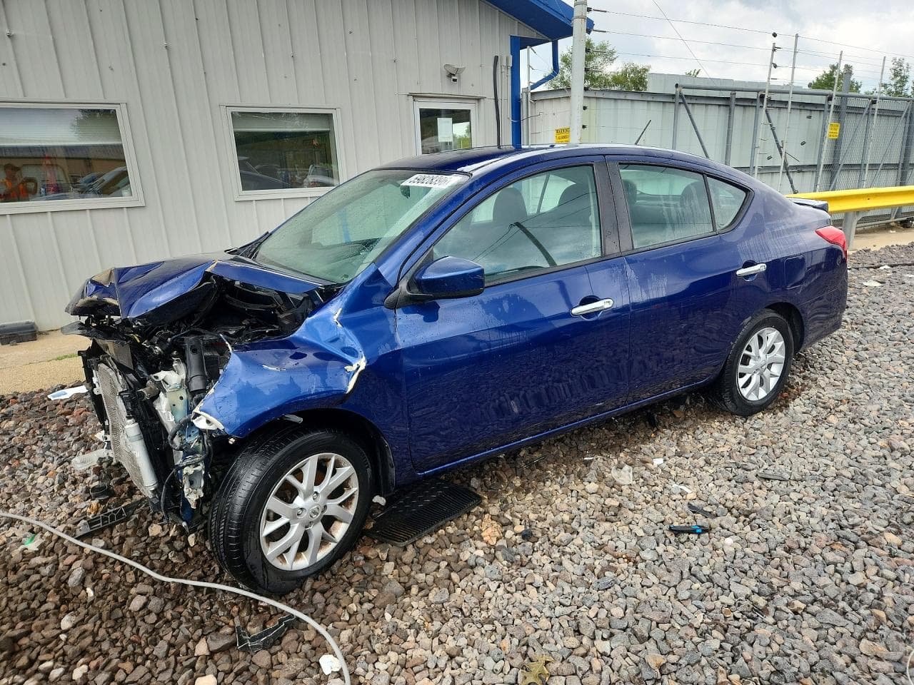 NISSAN VERSA