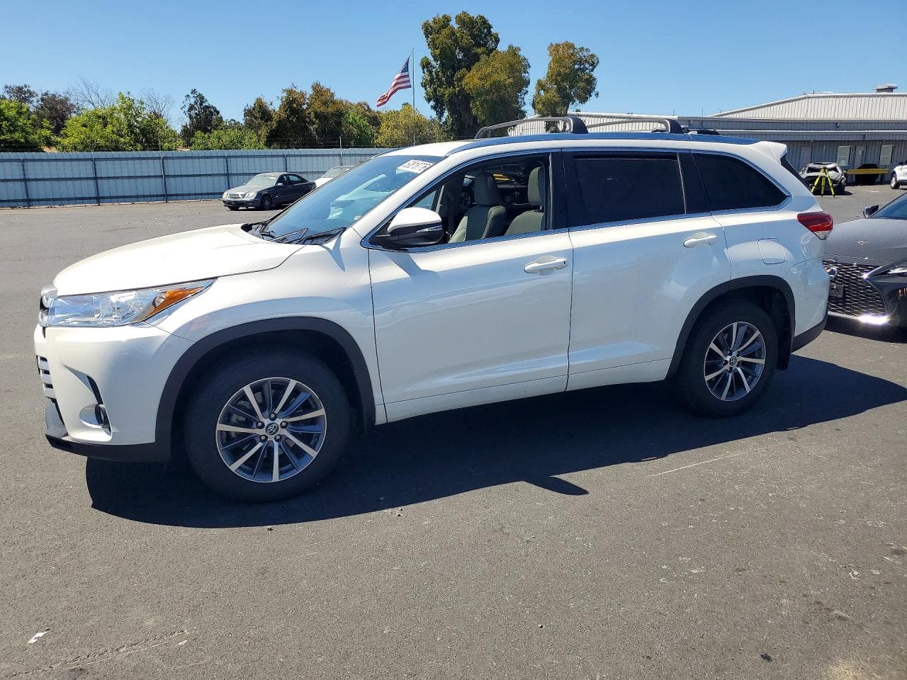 TOYOTA HIGHLANDER