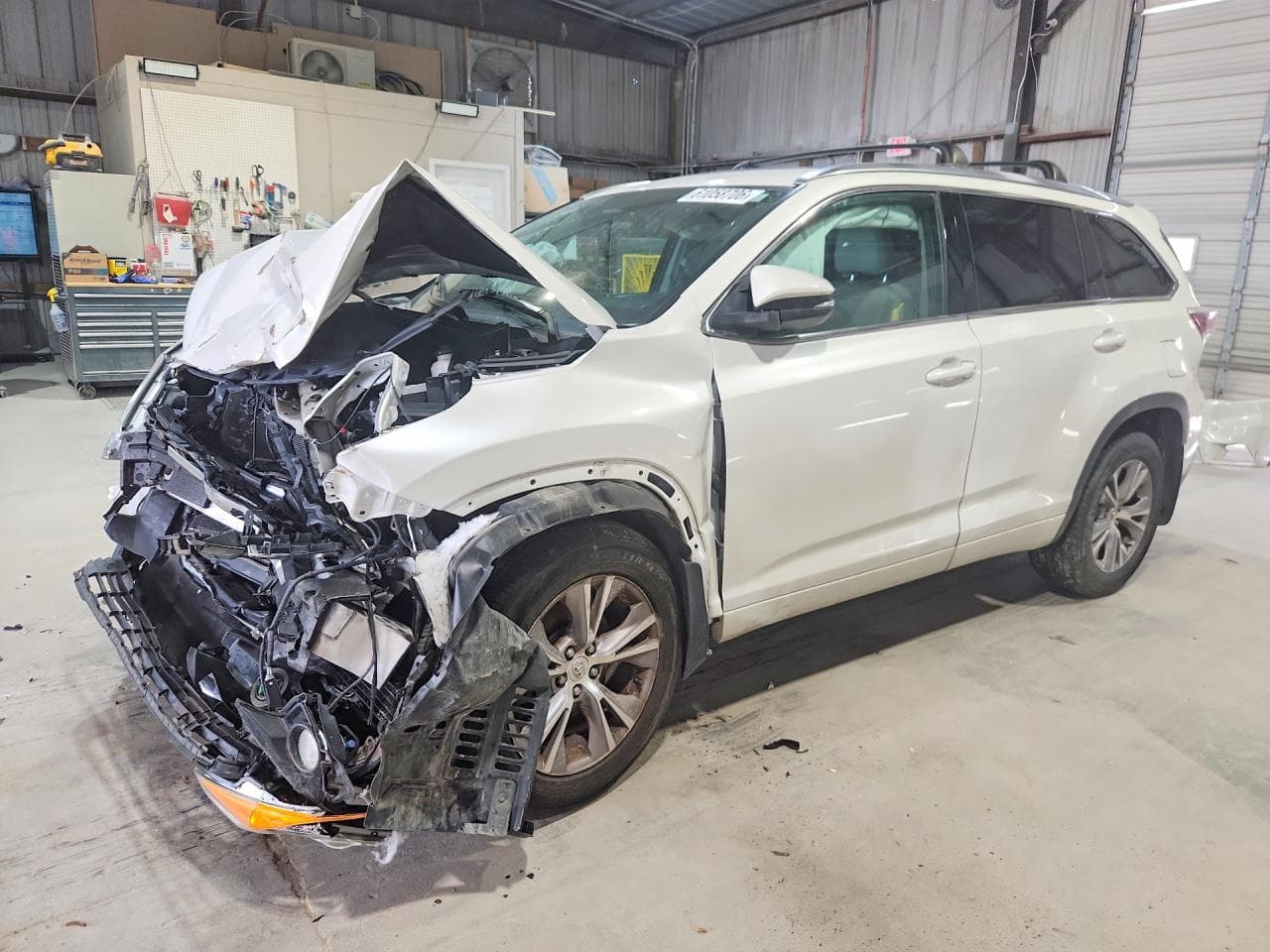 TOYOTA HIGHLANDER