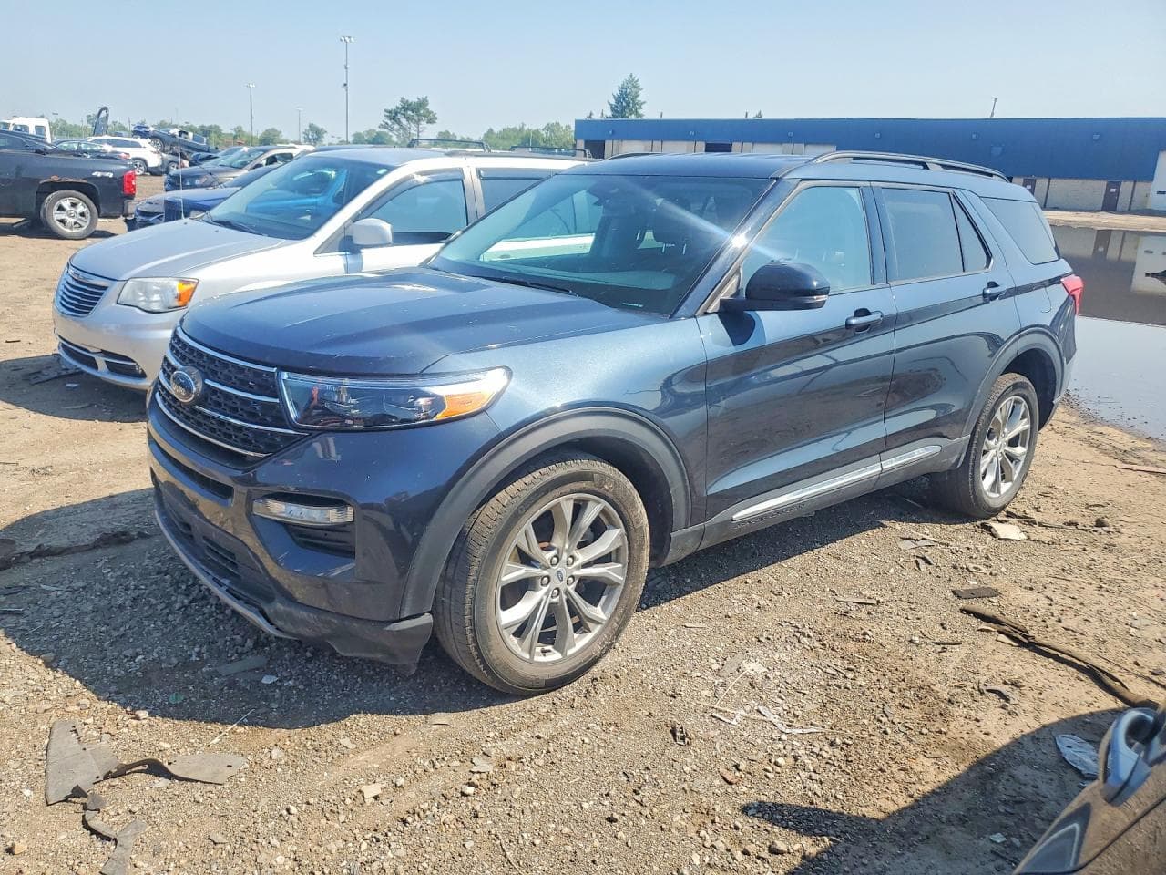 FORD EXPLORER
