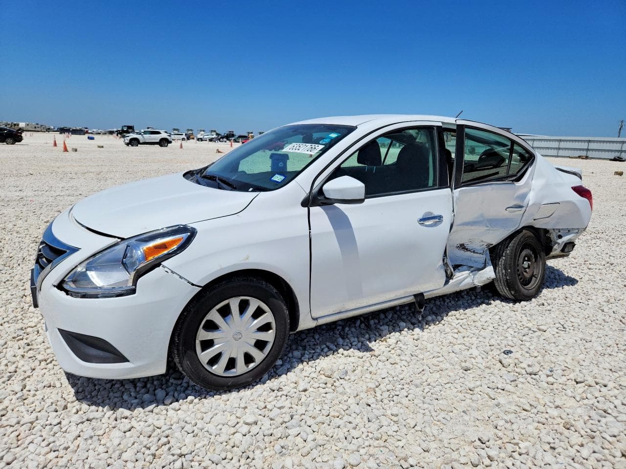NISSAN VERSA