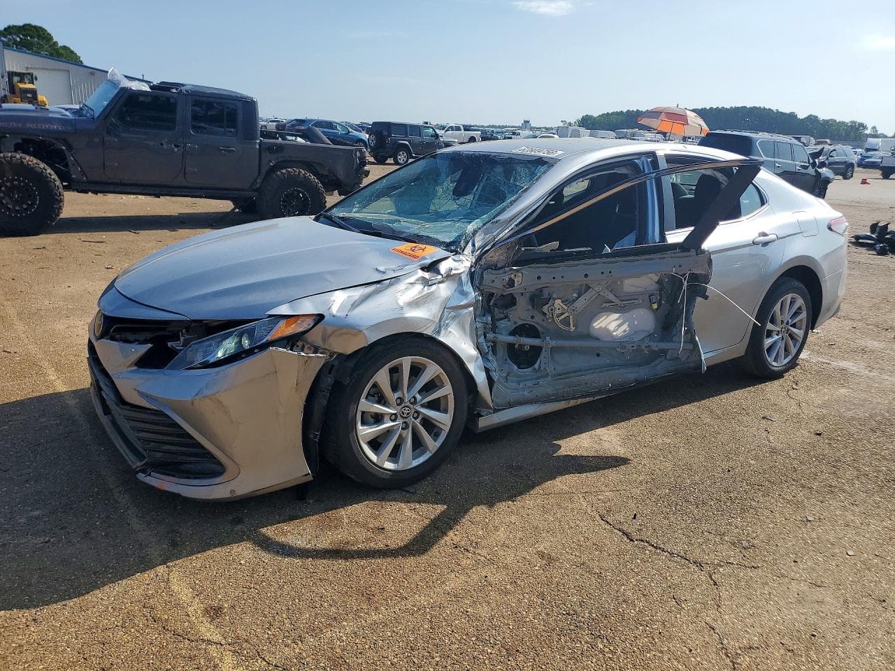 TOYOTA CAMRY