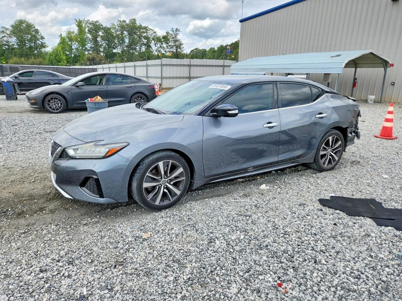 NISSAN MAXIMA