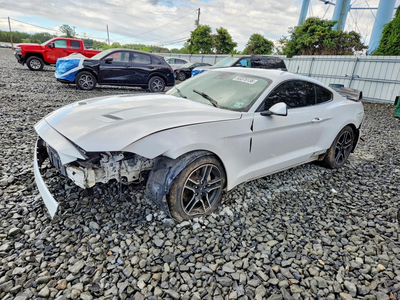 FORD MUSTANG