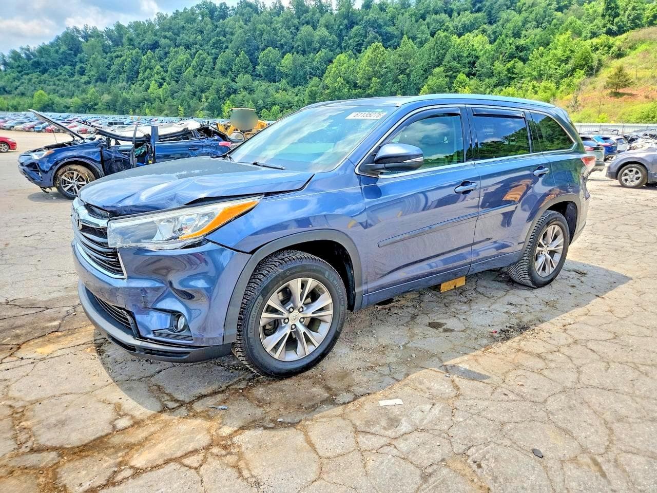 TOYOTA HIGHLANDER