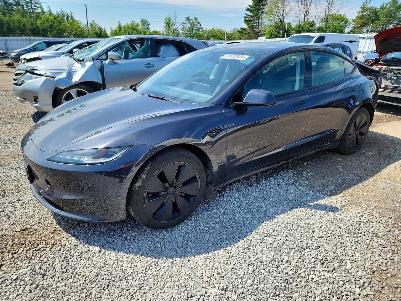 TESLA MODEL 3